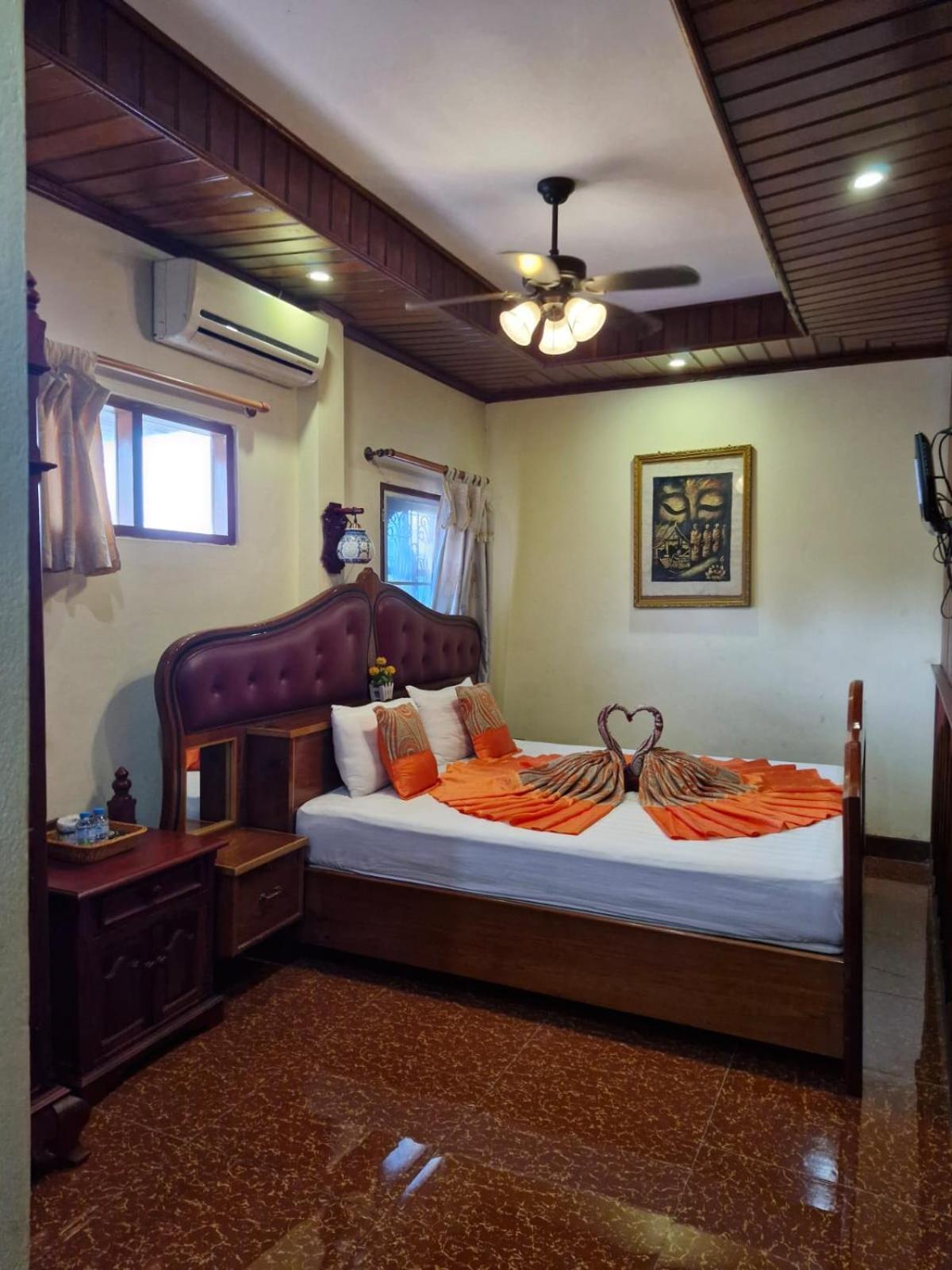 Sakura Wood House Hotel Luangprabang Kültér fotó