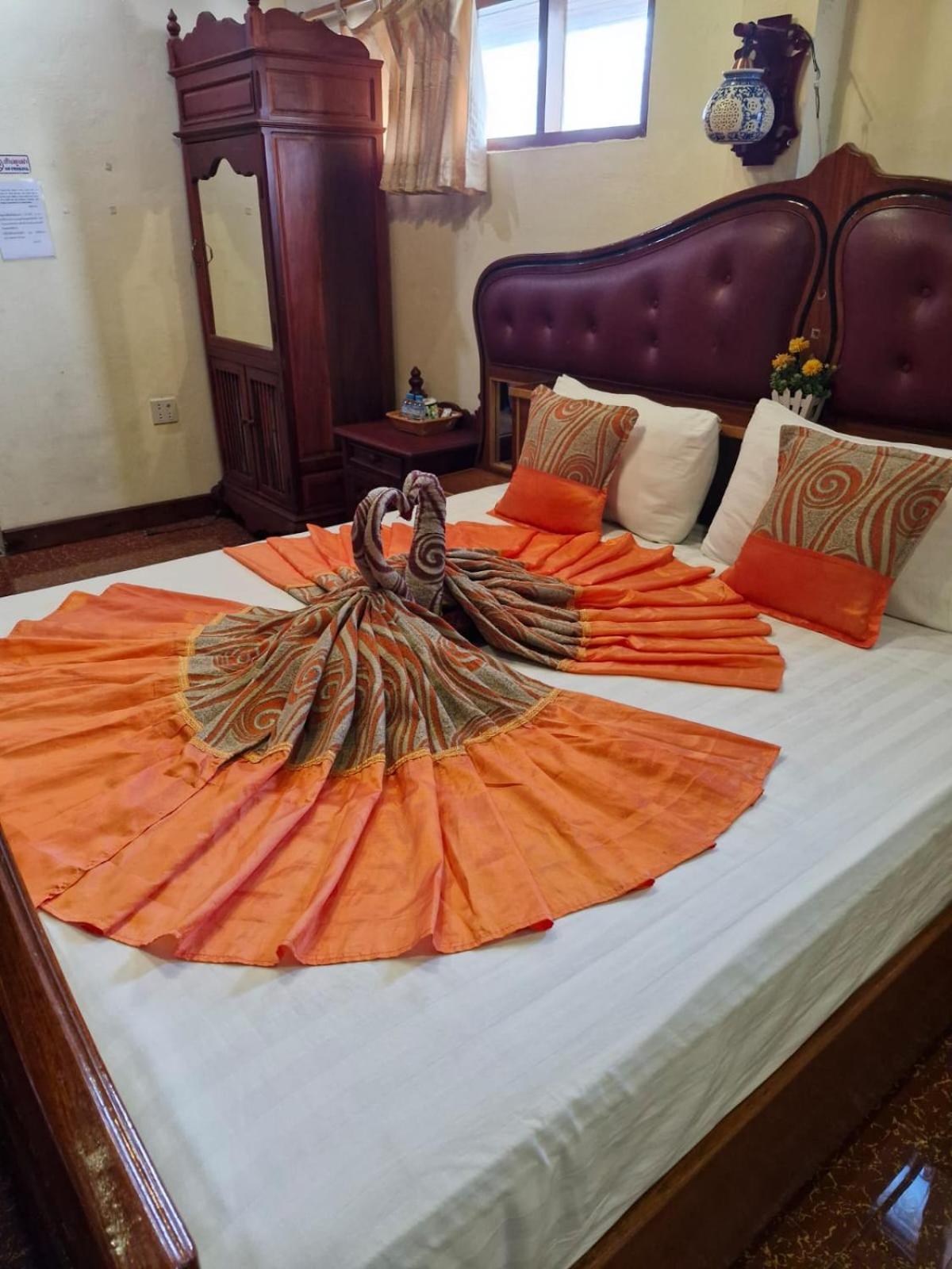 Sakura Wood House Hotel Luangprabang Kültér fotó
