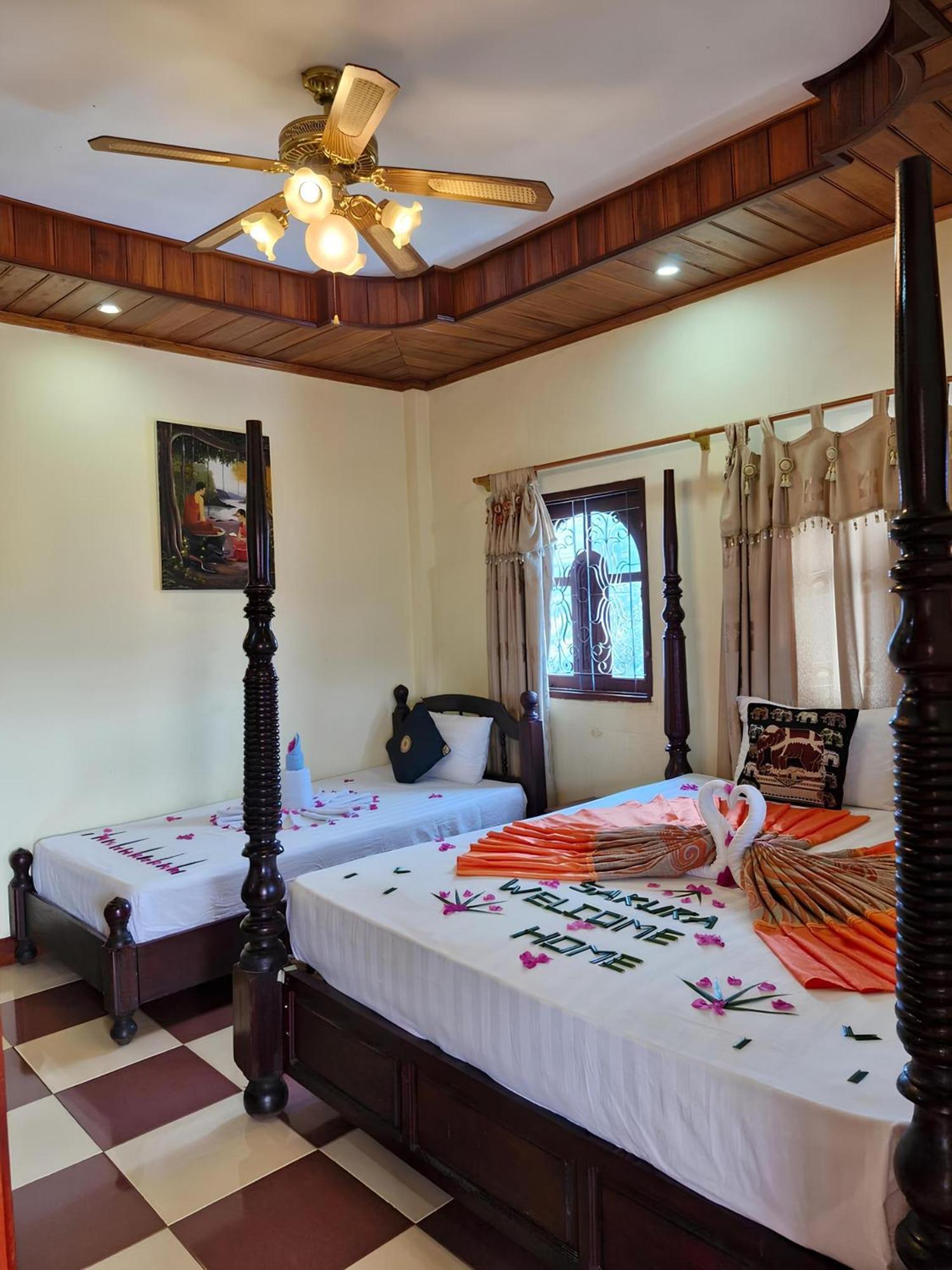 Sakura Wood House Hotel Luangprabang Kültér fotó