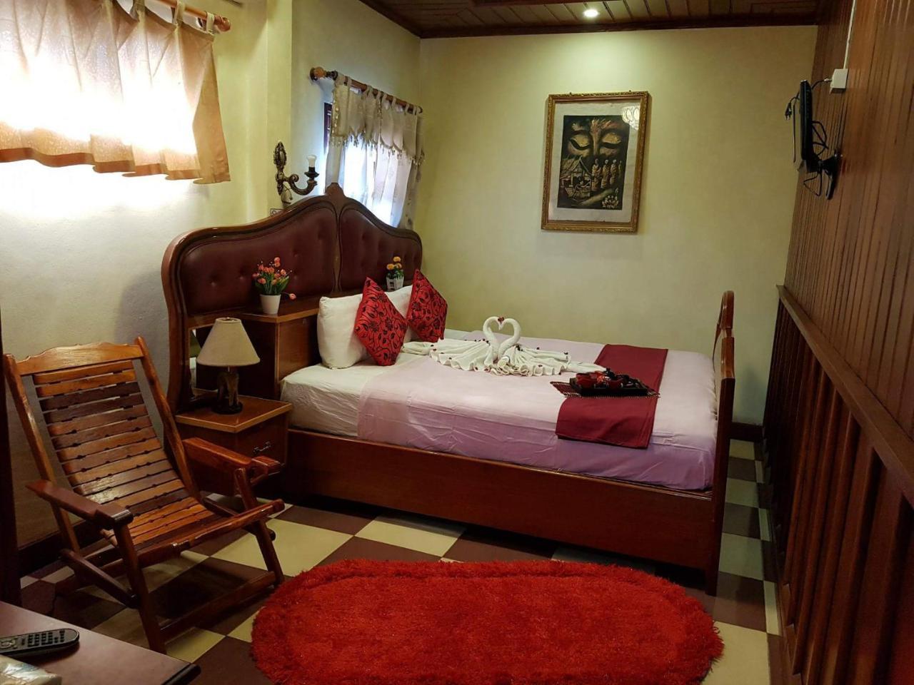Sakura Wood House Hotel Luangprabang Kültér fotó